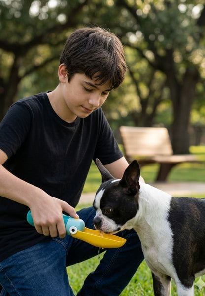 Botella portátil para mascotas con dispensador de agua y bandeja