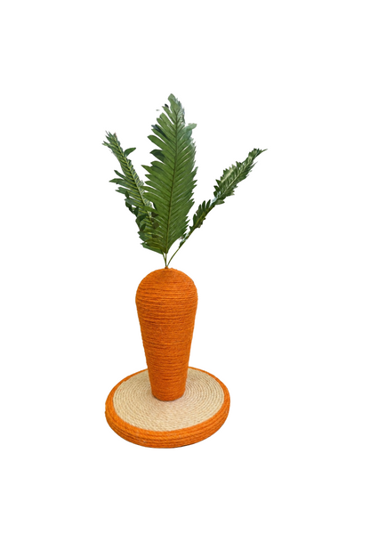 Rascador para Gatos Tipo Zanahoria con Base de Sisal